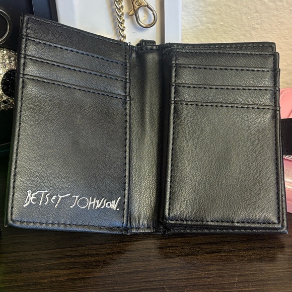 Betsey Johnson Black Heart Pattern Wallet - Picture 4 of 7